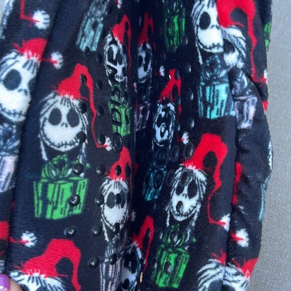 Disney Nightmare Before Christmas fuzzy slipper socks (shoe size 7-9.5) NEW - Picture 2 of 4